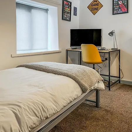 North Lakes Town House * Penrith